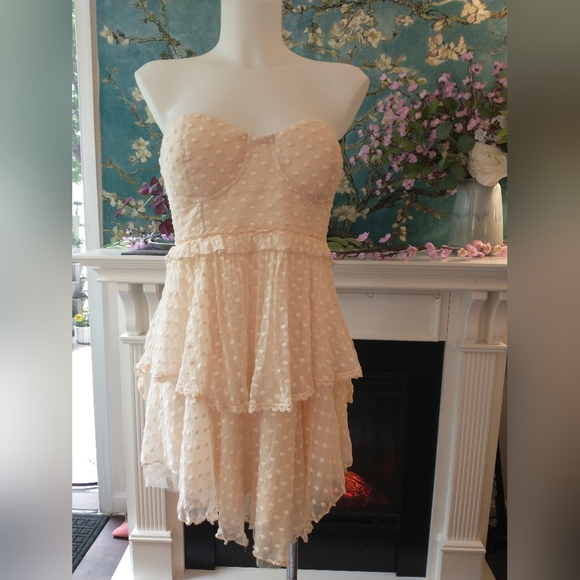 Spell&The Gypsy/Free People collaboration silk strapless peach Swiss dot L NWOT.